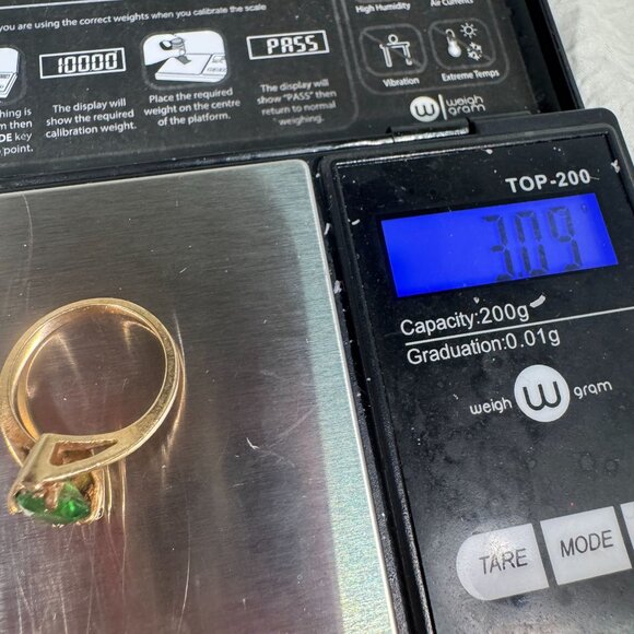 Vintage 10K yellow Gold Ring With Emerald Stone & Diamond Stones Size 5.75/6 3Gr - Picture 7 of 8